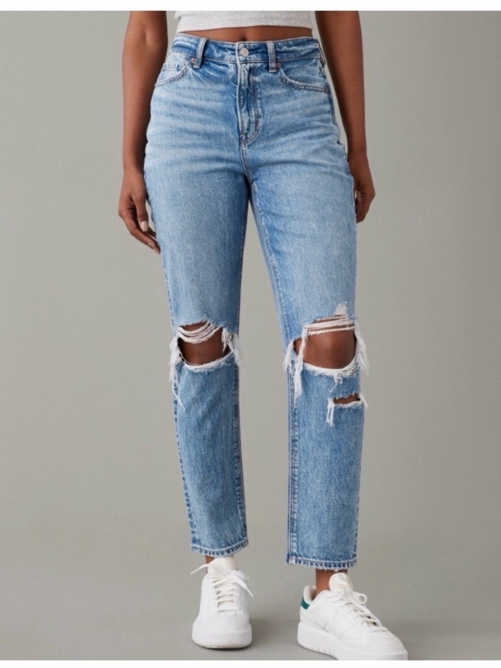 American Eagle Outfitters Strigid Curvy Super High Waist Mom Jean Size 6 NWT